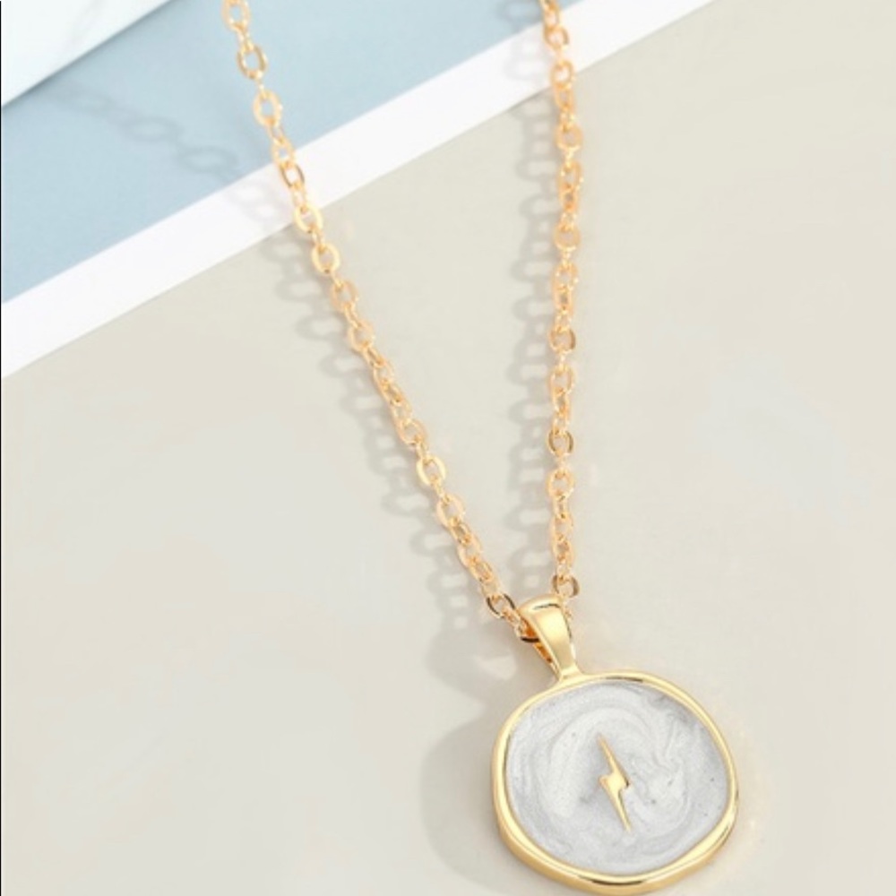Simple necklace